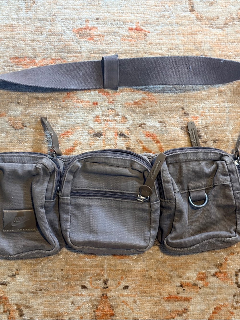 Nike Men’s Charcoal Three-Pocket Belt Bag